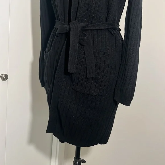Jessica Robe Sweater with Tie Up and Ribbed Texture - Picture 5 of 10